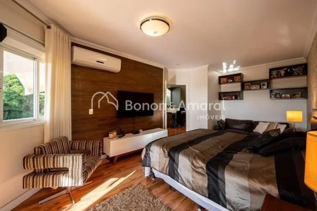 Imagem Linda e espaÃ§osa casa, com 4 quartos, sendo 4 suÃ­tes, 8 banheiros, quarto nas dependÃªncias, 1 suÃ...