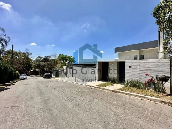 Imagem Casa Nova, mobiliada, com Elevador na Granja Viana