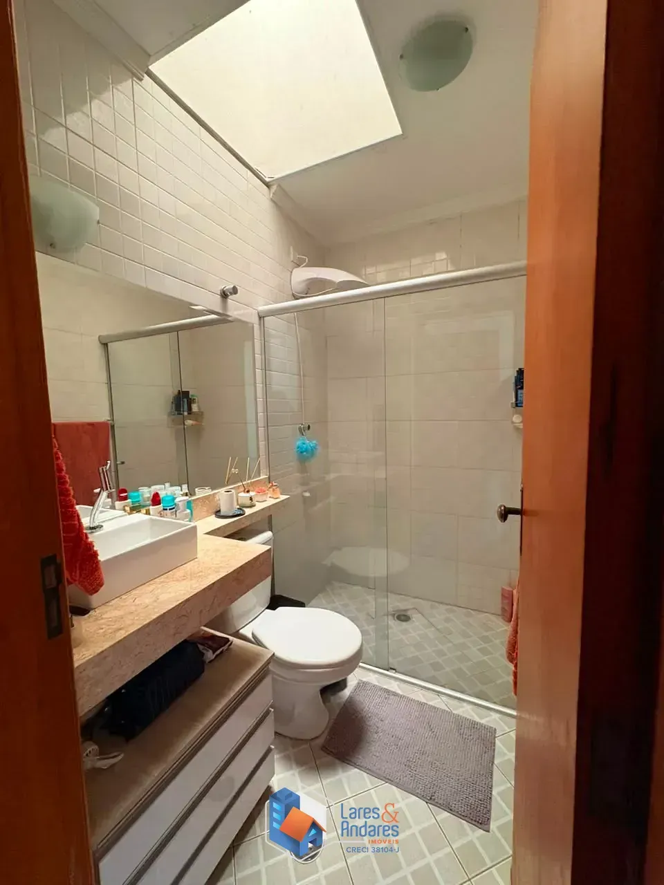 Imagem Sobrado para venda em Vila Constança com 3 quartos, sendo 3 suítes, 123m²
