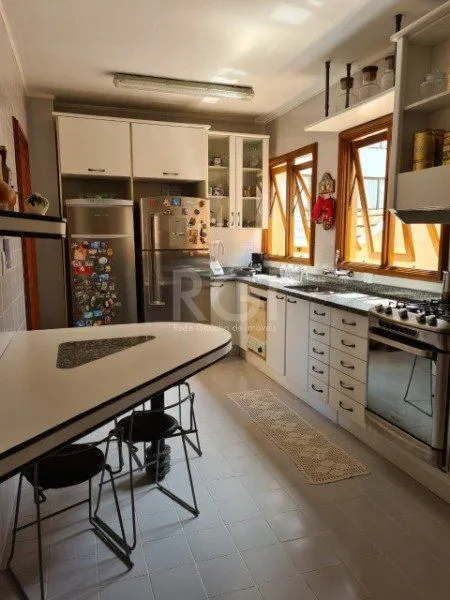 Imagem Cobertura para Venda - 263.45m², 3 dormitórios, sendo 1 suites, 2 vagas - Mont Serrat