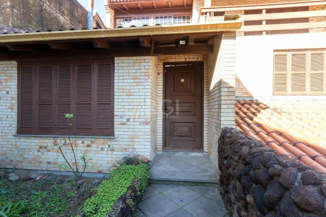 Imagem Casa para Venda - 280m², 3 dormitórios, sendo 1 suites, 2 vagas - Espirito Santo