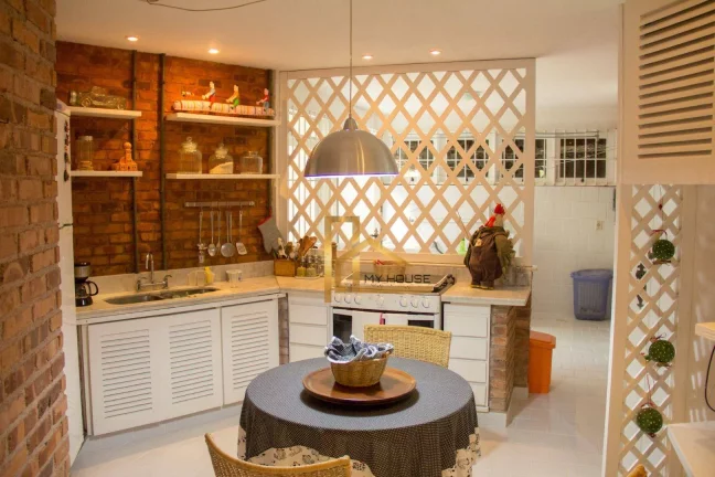 Imagem Casa com 4 dormitórios sendo 2 suítes à venda, 285 m² por R$ 1.600.000 - Golfe - Teresópolis/RJ