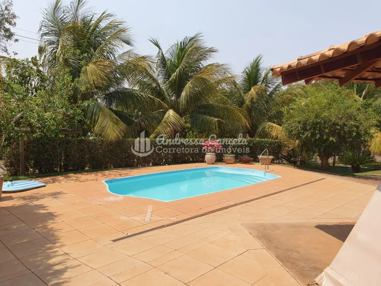 Imagem Rancho completo à venda, 302 m² por R$ 1.600.000 - Condomínio Enseada Azul II - Fronteira/MG