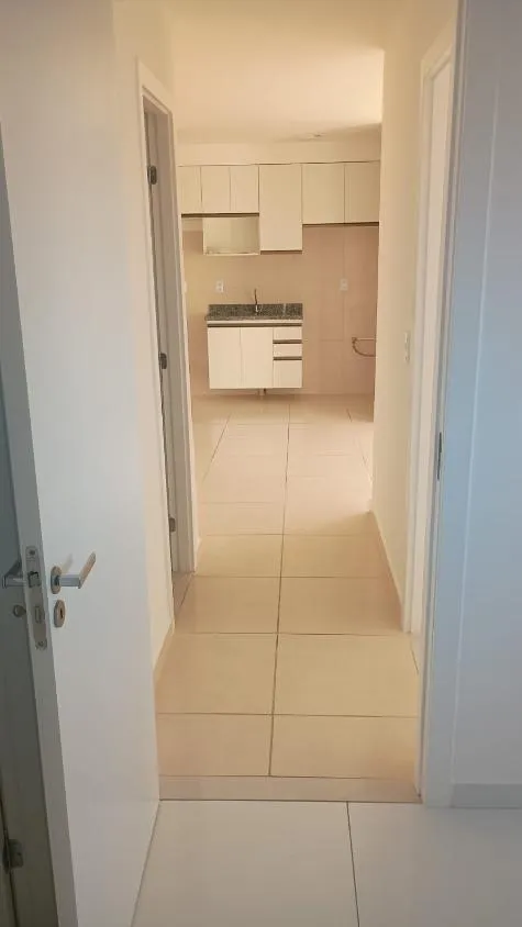 Imagem 2/4 com suíte a 800 metros do Parque Shopping em Lauro de Freitas