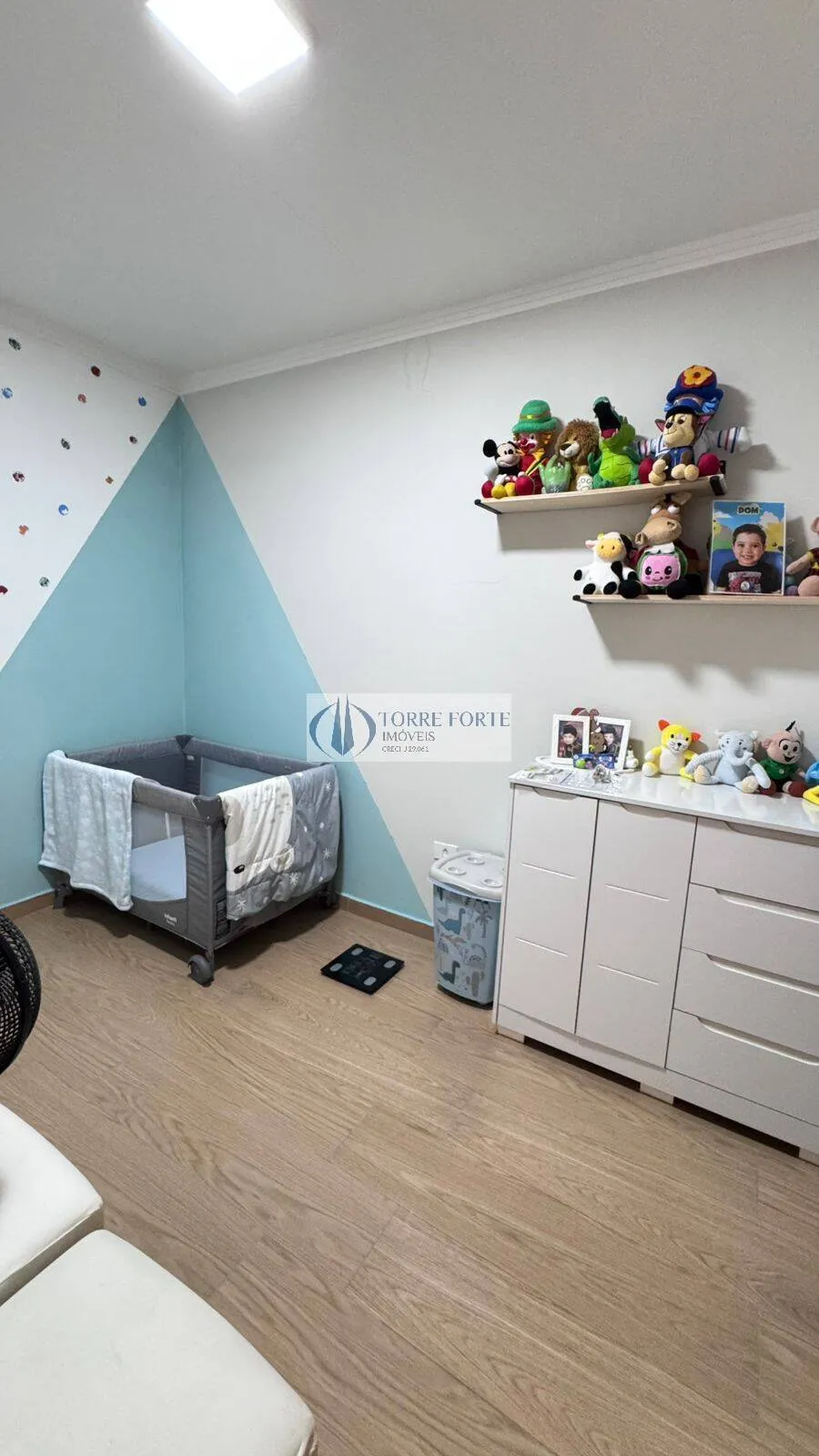 Imagem Belo Sobrado com 3 Suítes, 2 Vagas de Garagem e Piscina na Vila Carrão