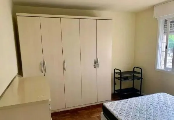 Imagem Apartamento no Petrópolis de 2 dormitórios e 2 vagas DESOCUPADO