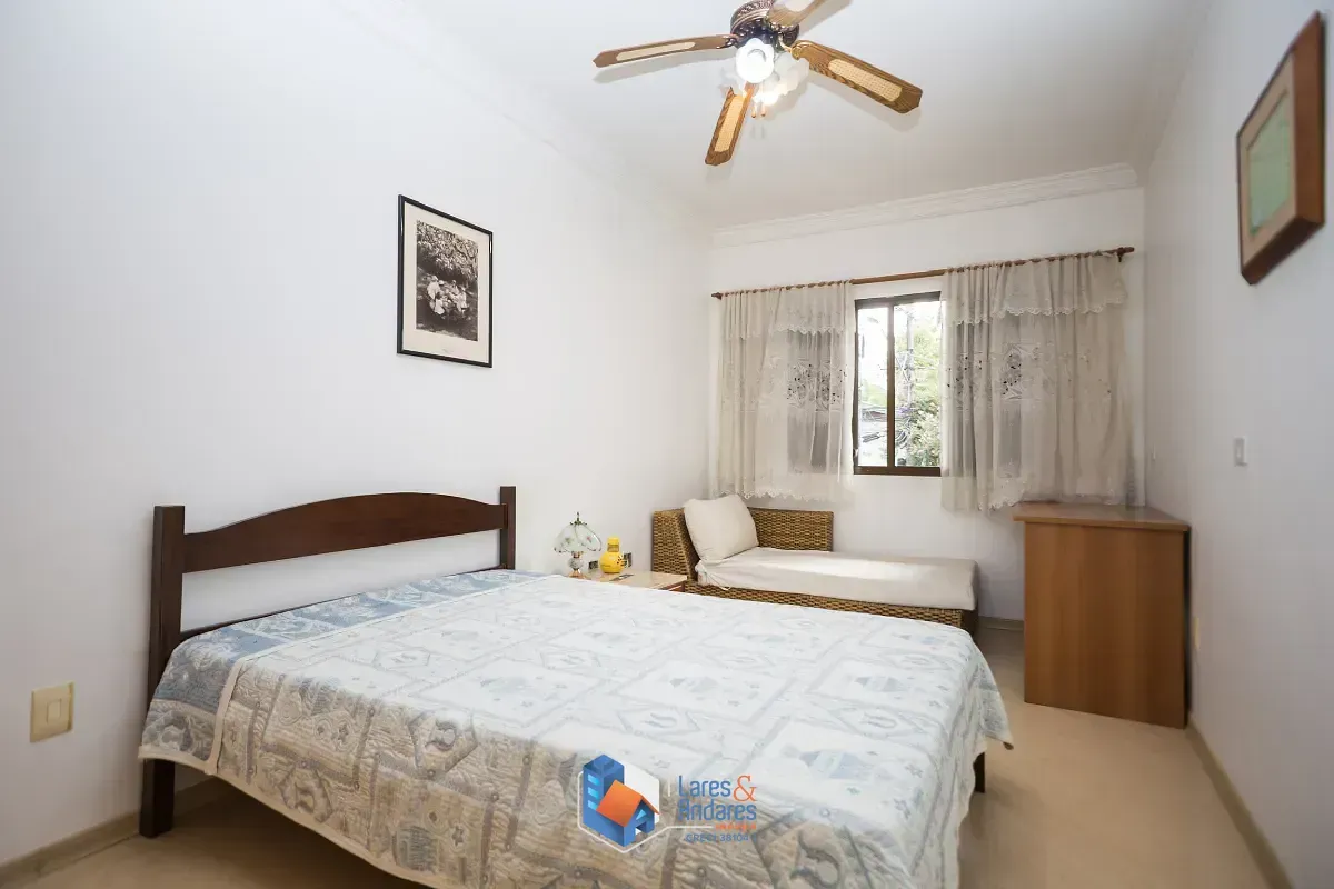 Imagem Casa para venda em Campo Belo com 3 quartos, sendo 1 suíte, 220m²