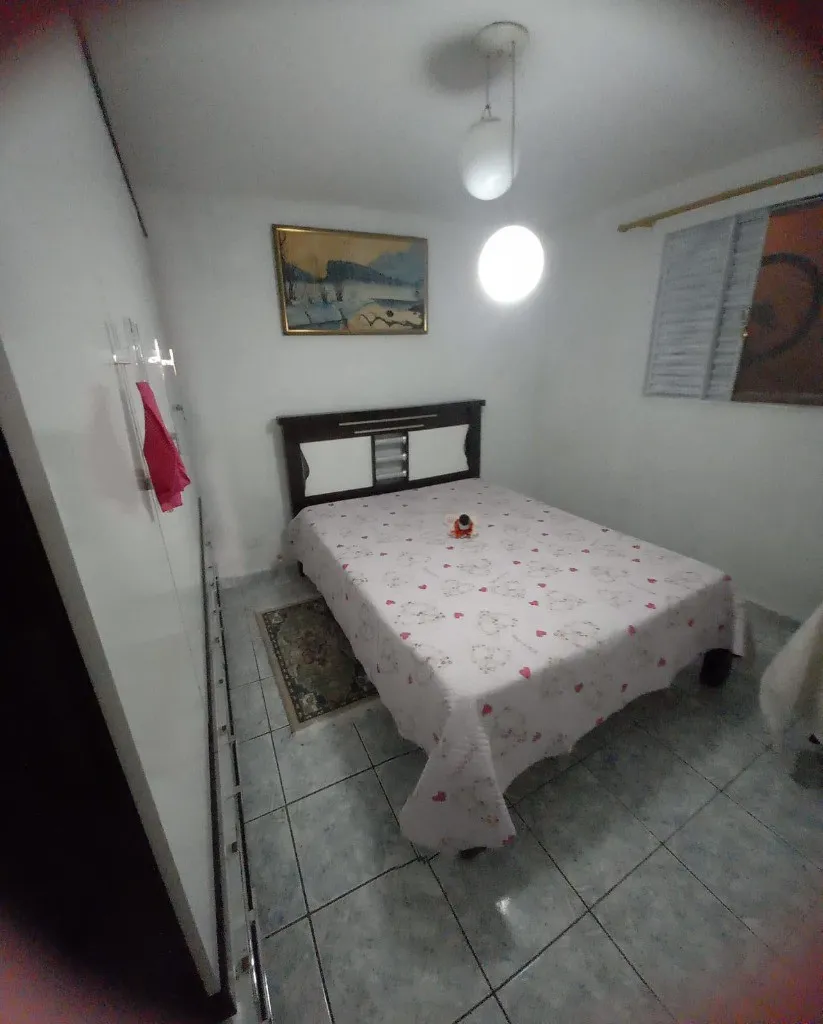 Imagem Oportunidade Imperdível: Casa à Venda na Vila Bela Vista, Santo André-SP com 4 quartos, 2 banheiros e 2 vagas de garagem
