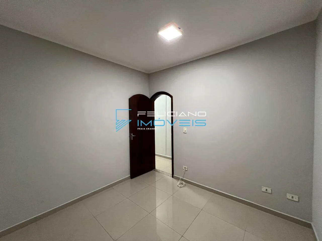 Imagem Casa com 2 quartos, Tupi, Praia Grande - R$ 680 mil, Cod: 7010