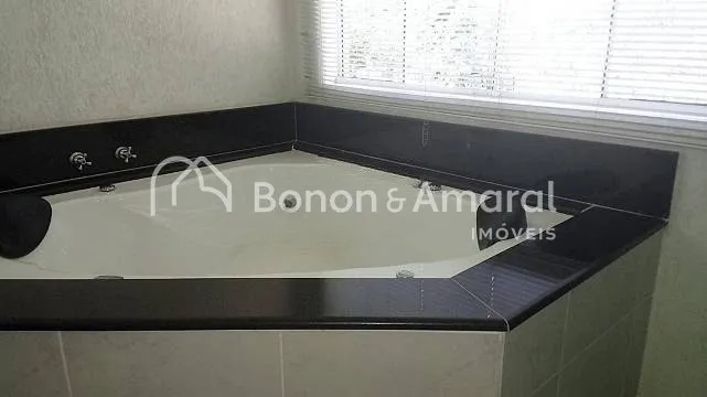 Imagem Casa de Condomínio com 420m² e 4 quartos