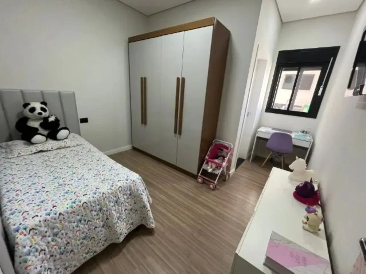 Imagem Casa em Condomínio de Luxo em Sorocaba-SP, 3 Quartos, 3 Suítes, 2 Salas, 5 Banheiros, 4 Vagas, 190m² no Wanel Ville.
