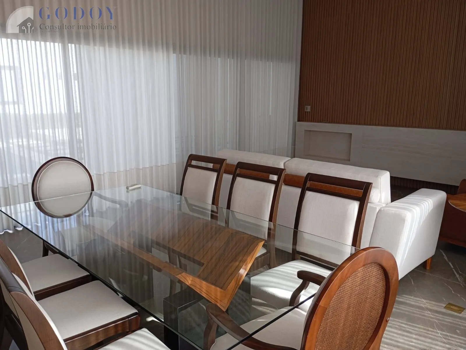 Imagem Exclusiva Casa Térrea - Conforto, Sofisticação e Amplo Terreno