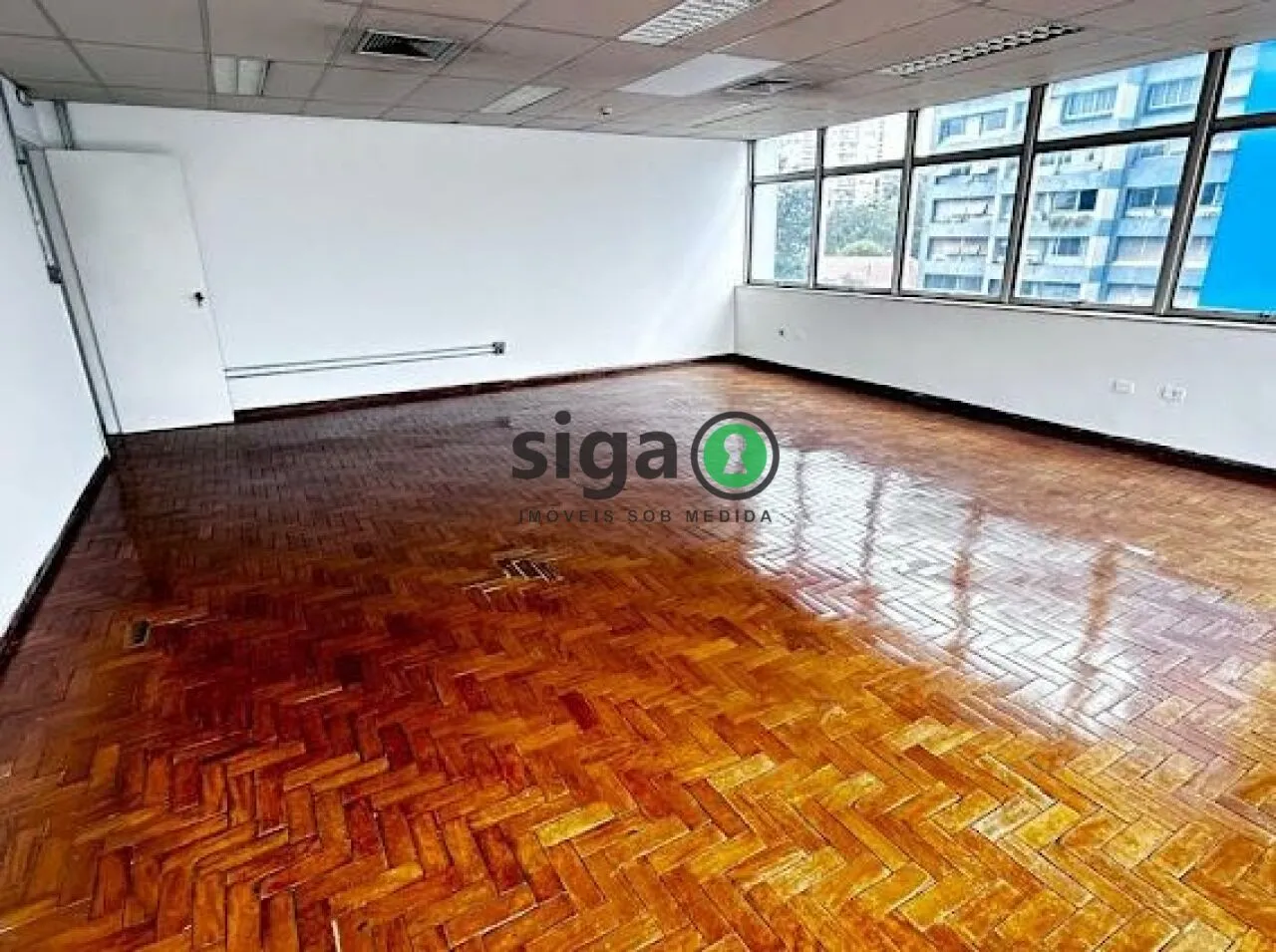 Imagem Sala comercial com 328m² em vão livre, 6 vagas na Consolação para Locação