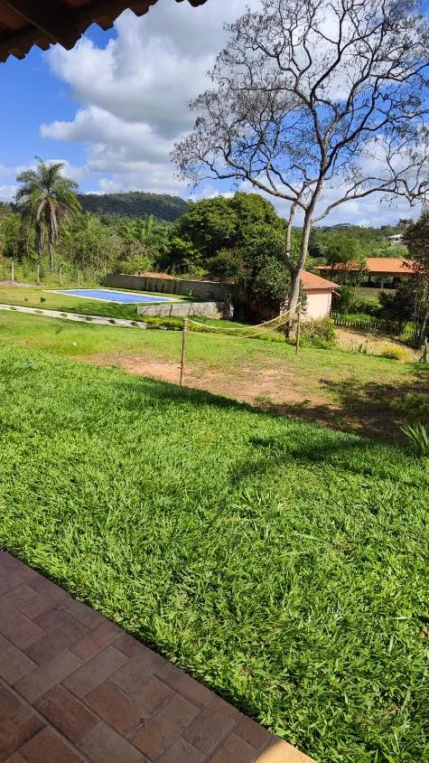 Imagem Linda chácara à venda em Contagem/MG com 2.400 m² em condomínio fechado