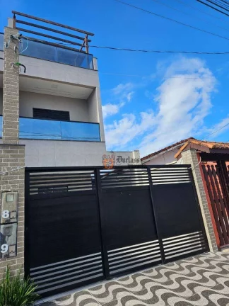 Imagem Sobrado com 3 dormitórios à venda, 100 m² por R$ 570.000,00 - Maracanã - Praia Grande/SP