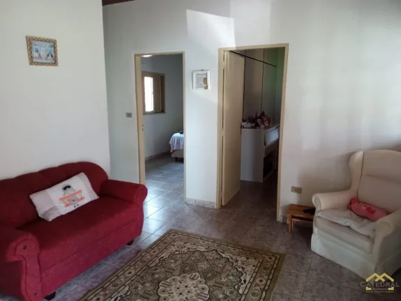 Imagem Chácara à venda com 2 quartos e terreno amplo em Jarinu/SP