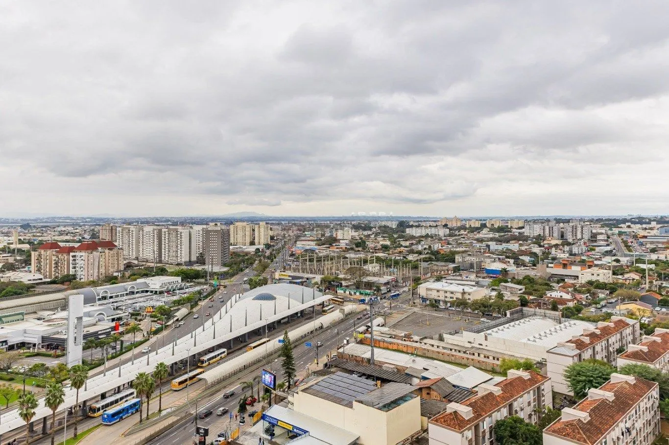Imagem Apartamento 2 dormitórios, suíte e vaga - 65m² em Vila Ipiranga, Porto Alegre