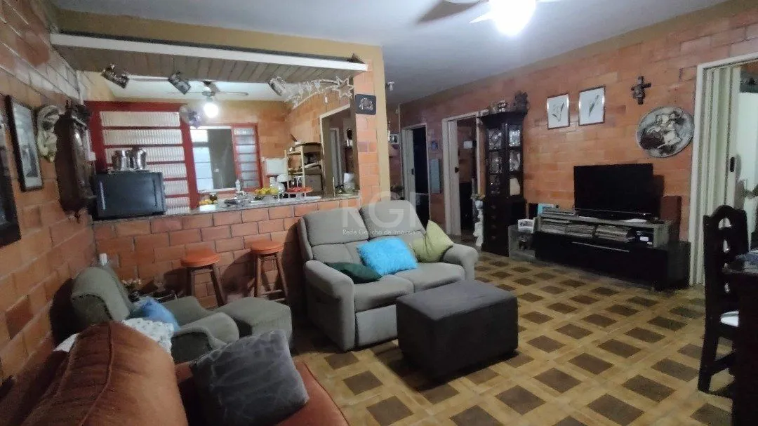 Imagem Sitio à venda no Lami, com 2 casas térreas, com 4 quartos cada uma