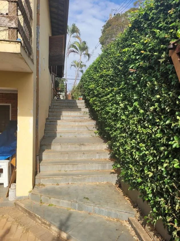 Imagem Encantadora Casa Térrea no Charmoso Bairro Nova Suíça em Valinhos