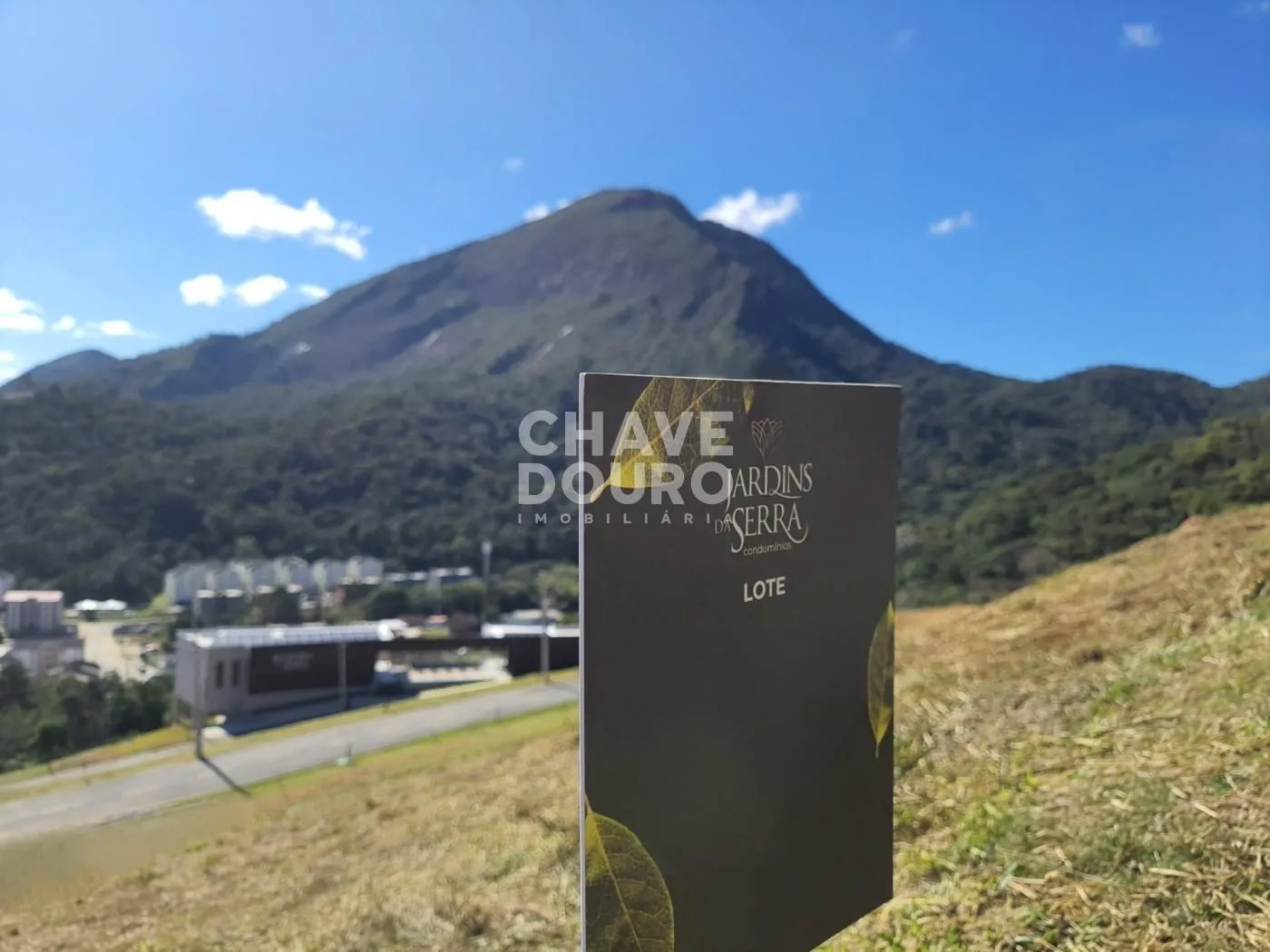 Imagem Lote com 246m² em condomínio próximo do centro de Teresópolis