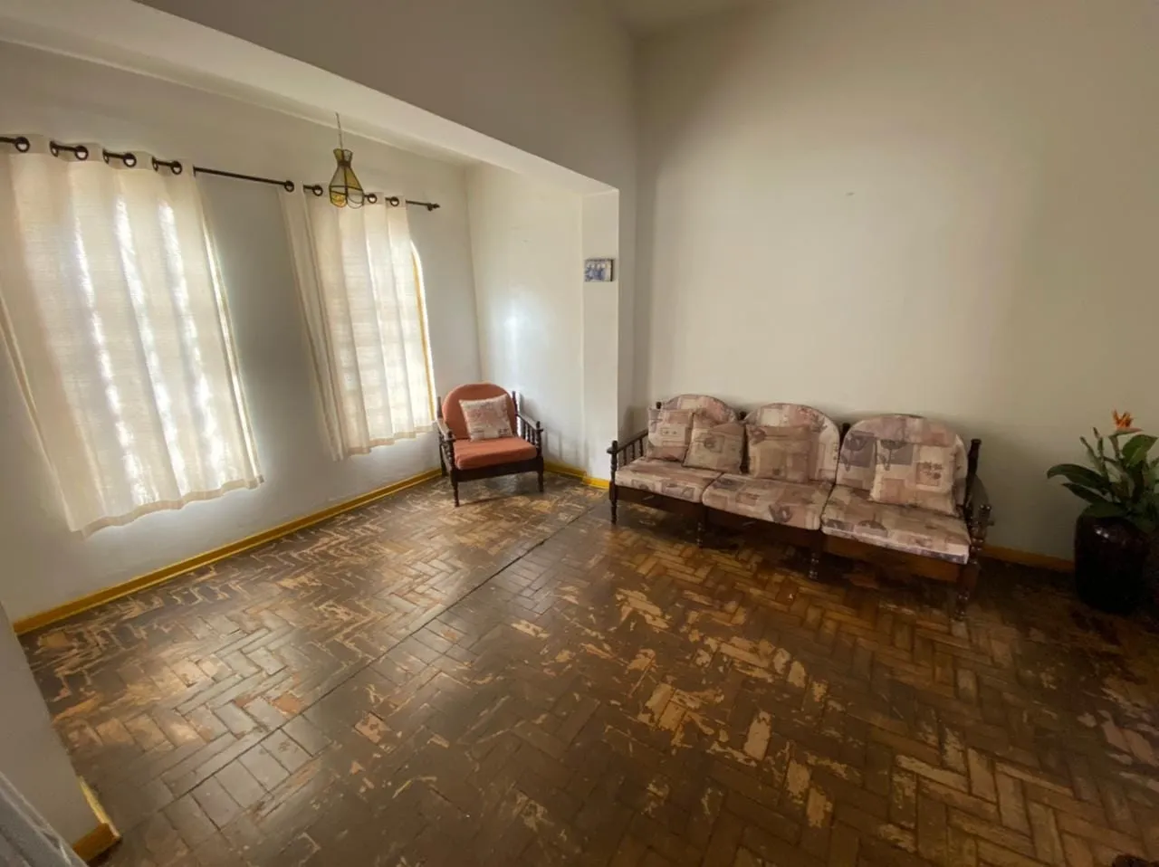 Imagem Comercial à venda 2 Quartos, 1 Vaga, 351.6M², Centro, Taubaté - SP