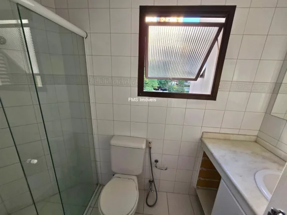Imagem Apartamento à venda em Moema, com 3 quartos sendo1 suíte, 3 banheiros, 2 vagas, 130m² de área.