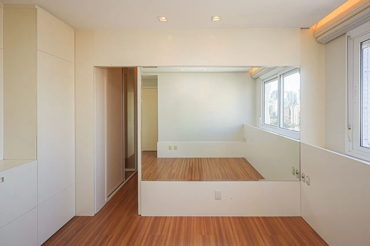 Imagem Apartamento de 3 quartos, 3 suítes, com 02 garagens individuais no Bairro Petrópolis, próximo a Encol.
