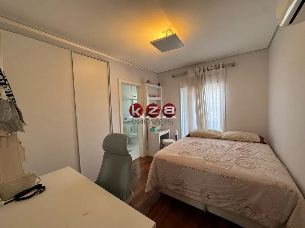 Imagem Luxuosa casa em condomínio à venda em Valinhos-SP, no Condomínio Porto Seguro Village: 3 quartos, 3 suítes, 2 salas, 5 banheiros, 2 vagas, 454m².