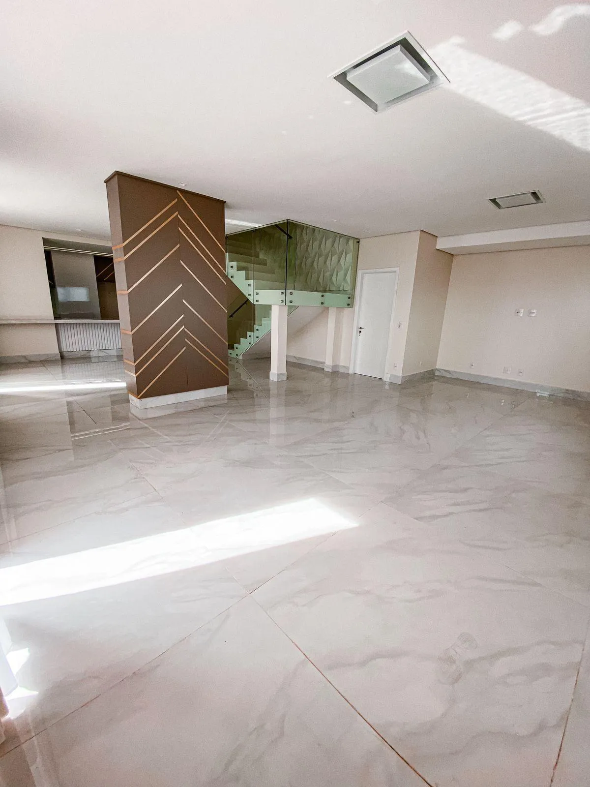 Imagem Cobertura à venda em Franca, Vila Santos Dumont, com 5 quartos, 280m2