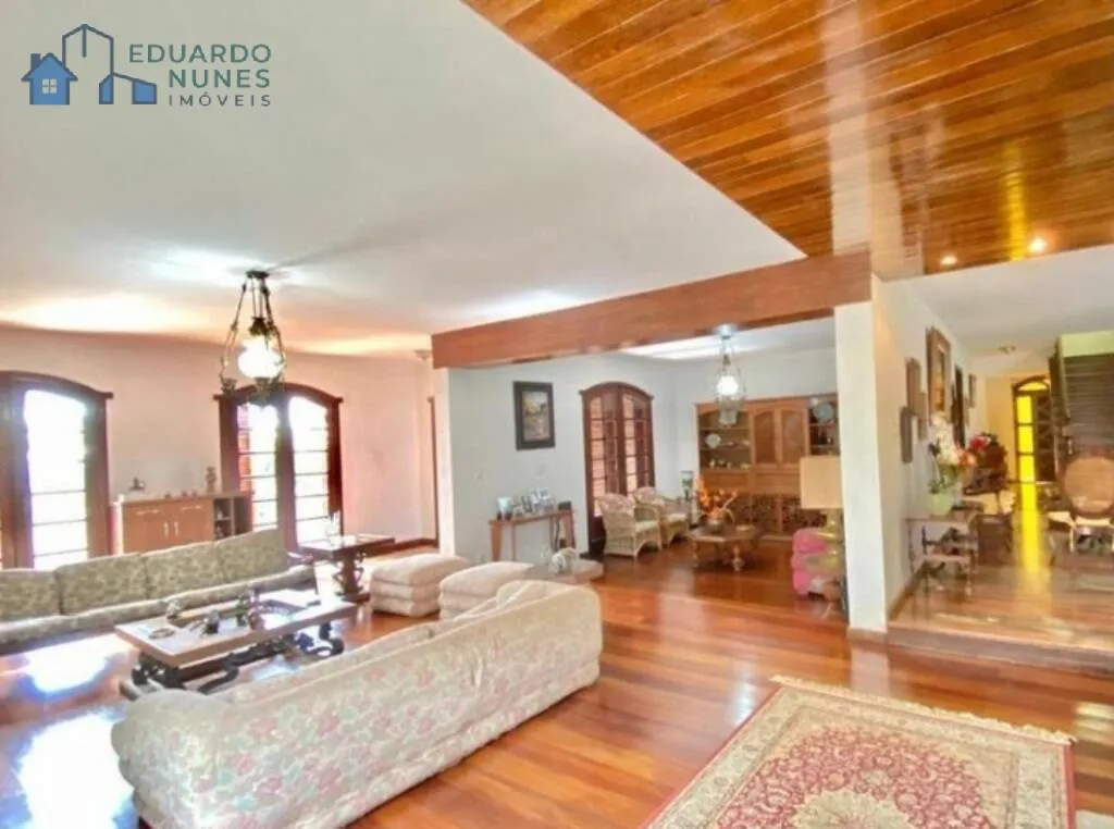 Imagem EXCELENTE CASA NO MANGABEIRAS COM 05 QUARTOS,02 SUÍTES E 04 VAGAS.