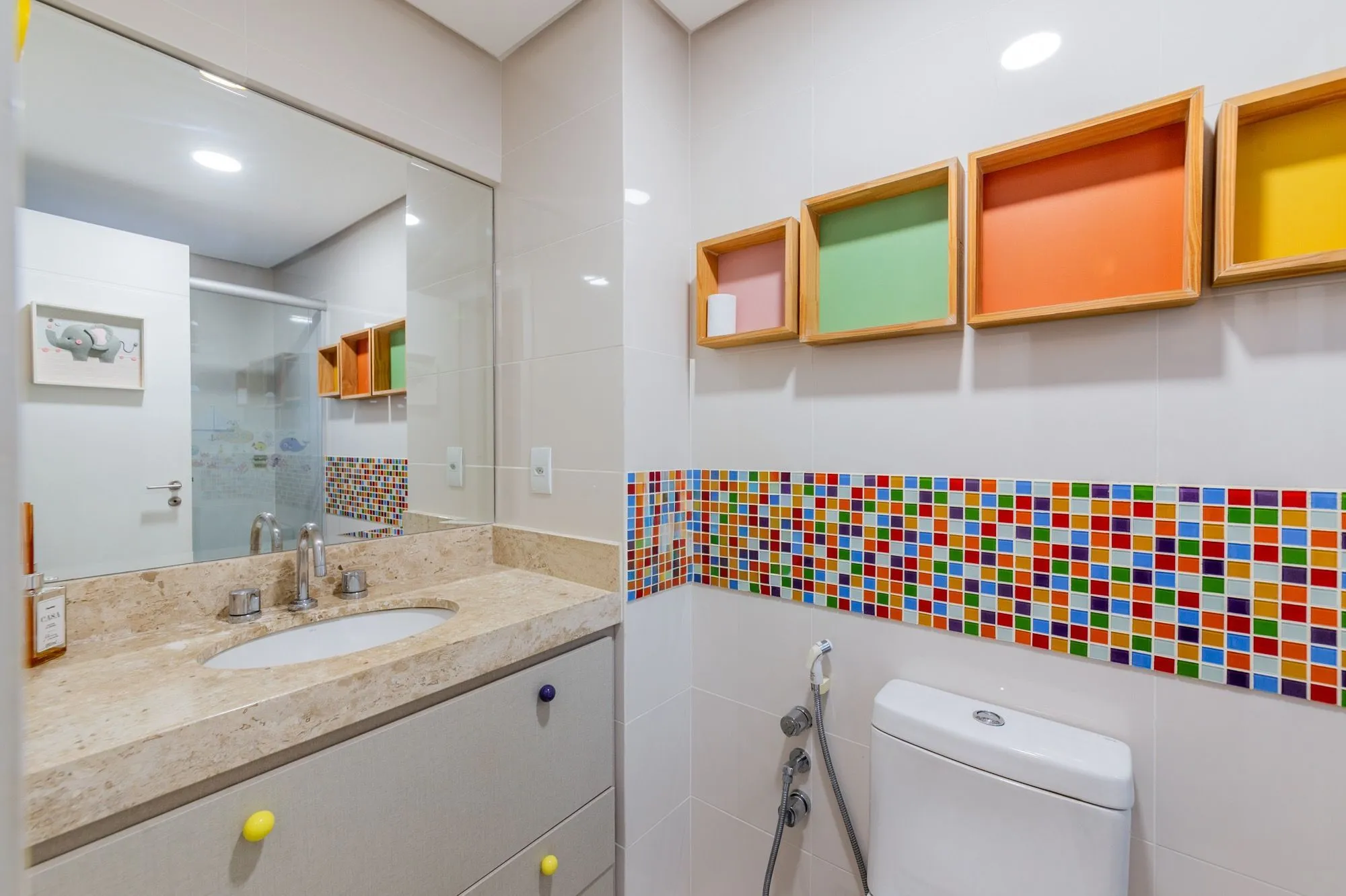 Imagem Apartamento com 2 suites, lavabo e 2 vagas de garagem no Bairro Rio Branco