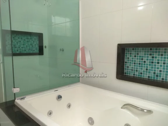 Imagem Casa Alto Padrão Frente c/ 4 Suítes e Canal Navegável
