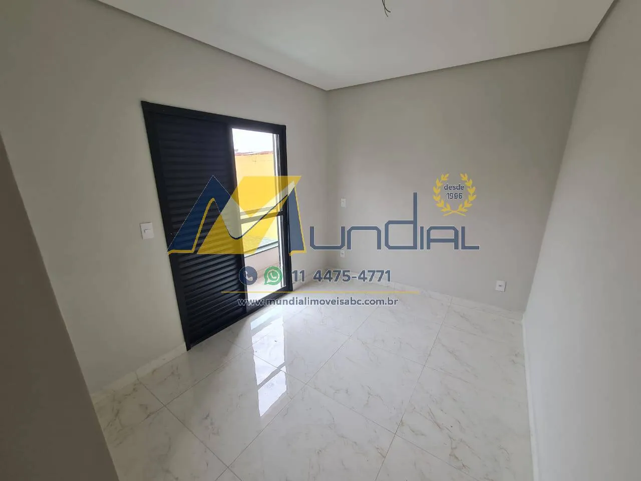 Imagem Cobertura à Venda com 108m², 2 dormitórios, 1 suíte, 1 sala e 2 vagas!!!