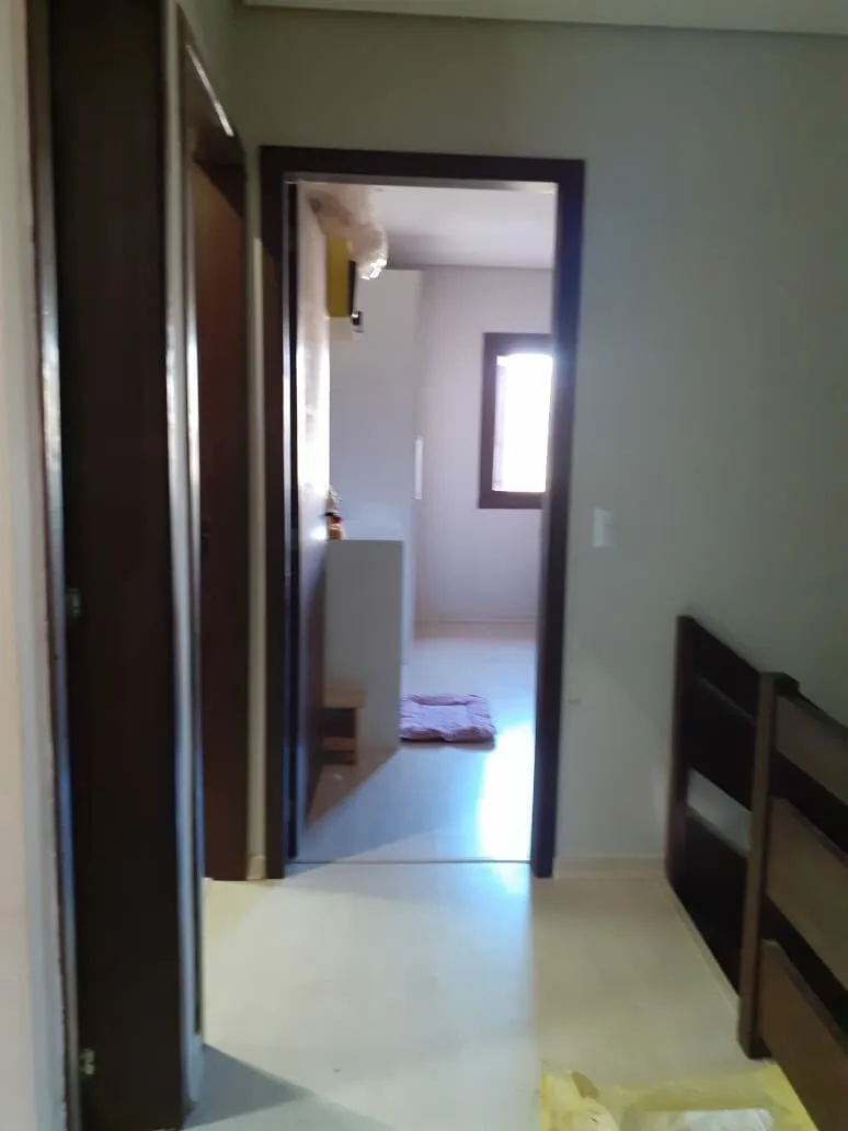 Imagem Casa quatro dormitórios ( 1 suíte) garagem ( 2 carros)