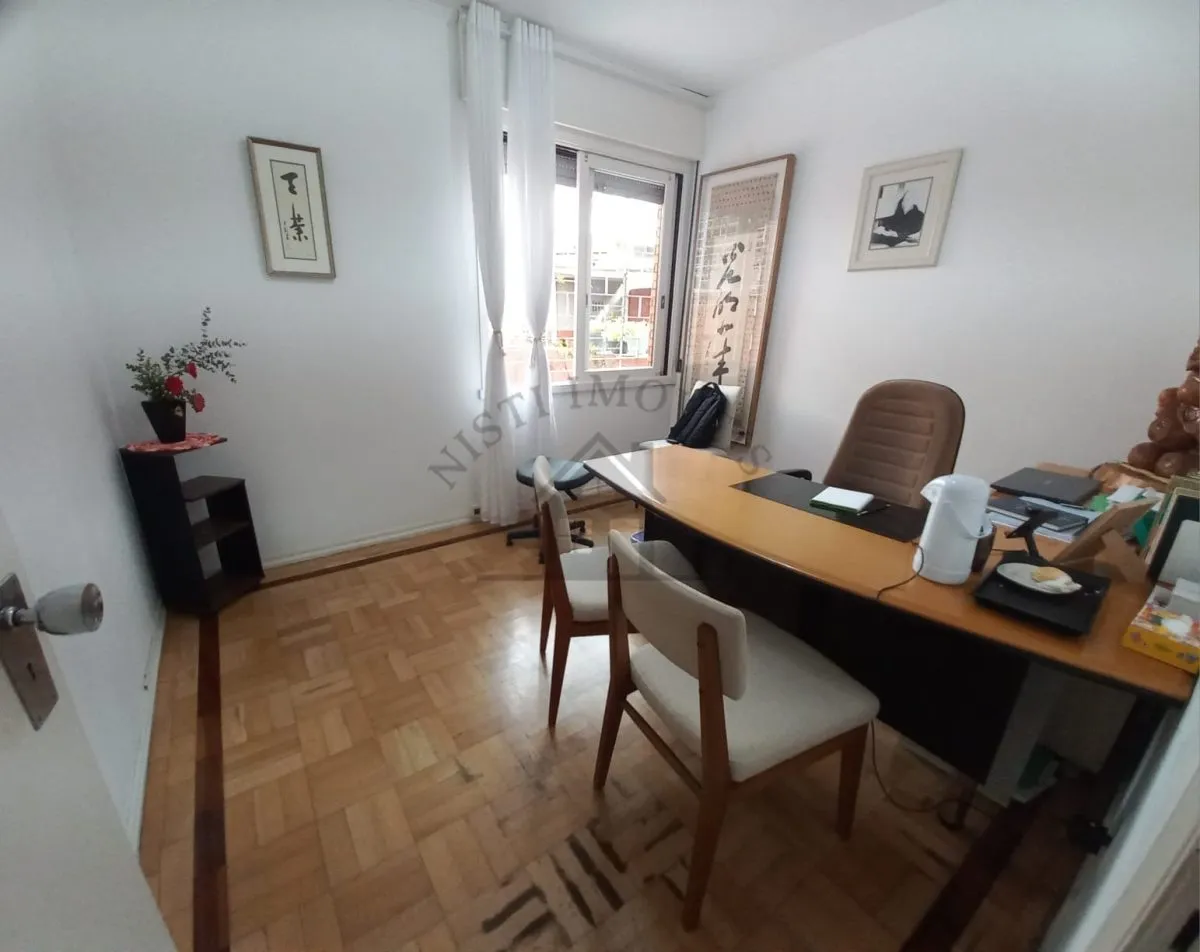 Imagem Casa 6 quartos para Venda no bairro Jardim São Pedro em Porto Alegre