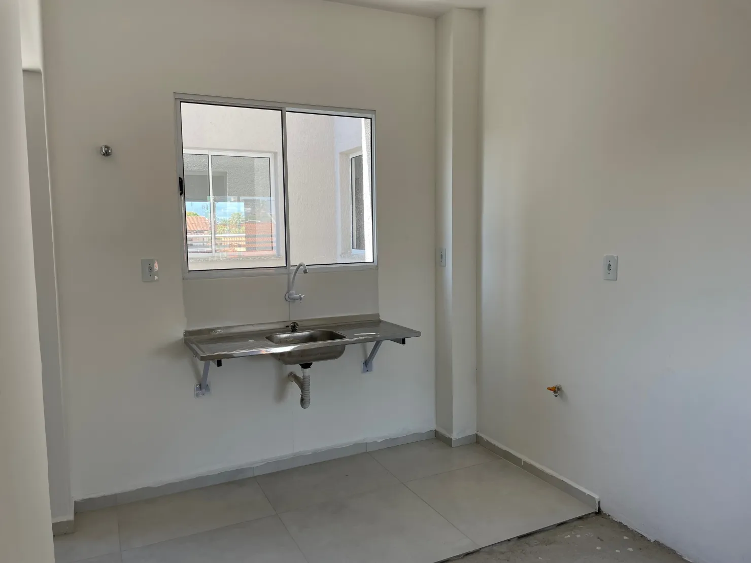 Imagem Apartamento dois dormitórios com suíte e sacada à venda, ótima localização, Bosque da Princesa, Pindamonhangaba, SP