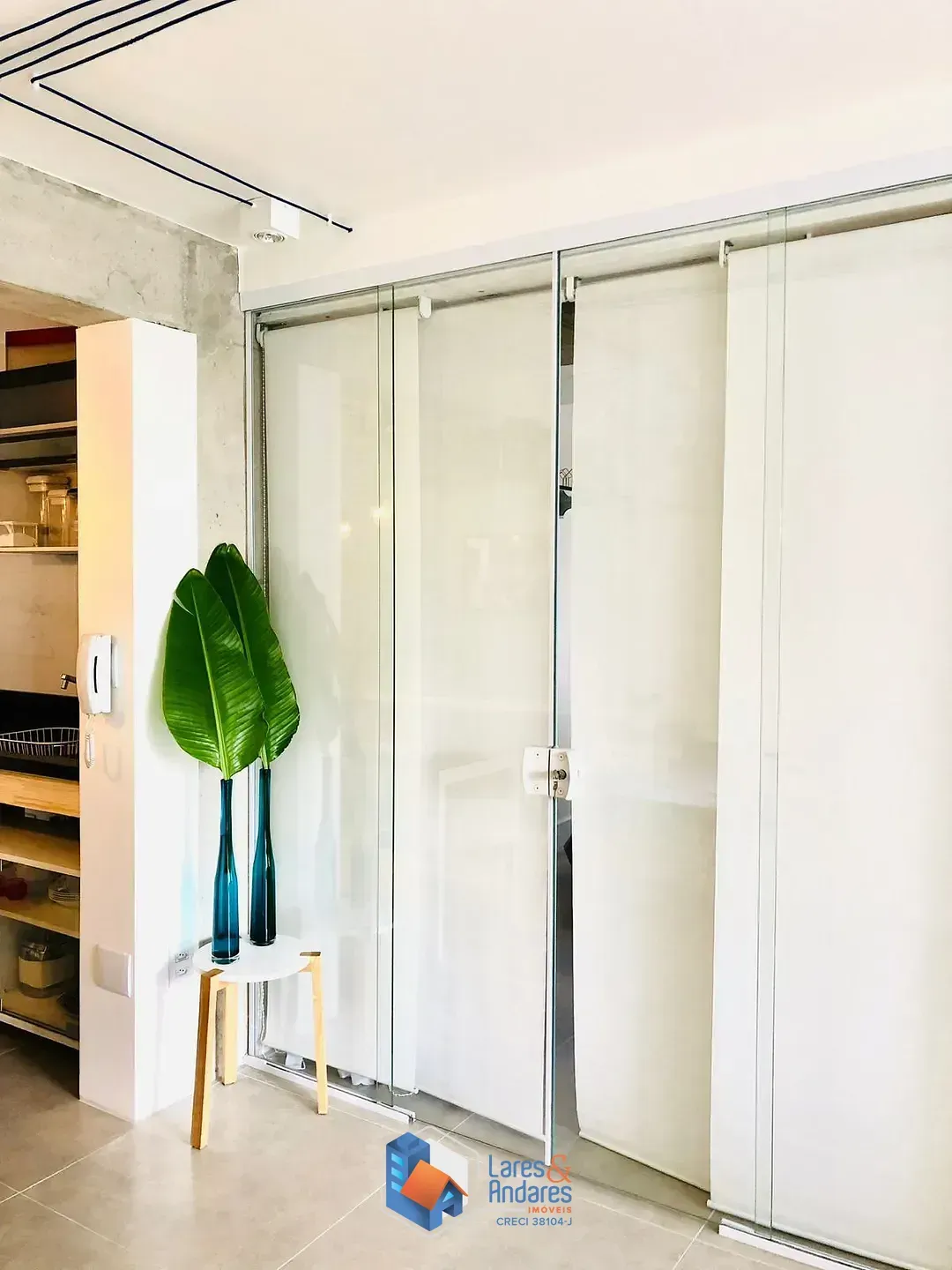 Imagem Apartamento para venda e locação em Itaim Bibi com 2 quartos, sendo 2 suítes, 62m²