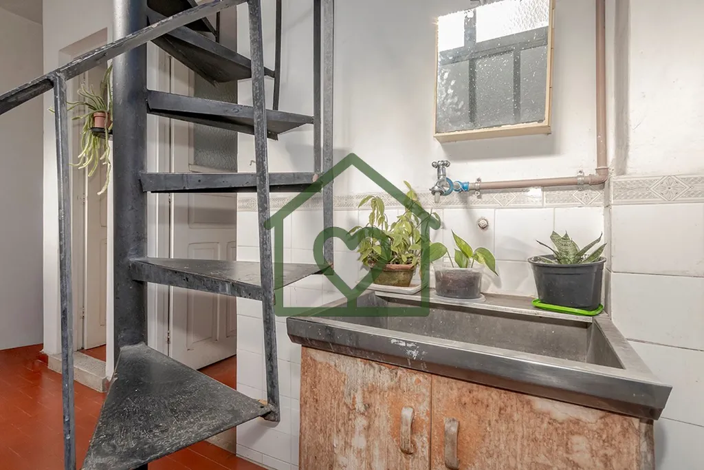 Imagem Descubra o refúgio perfeito em um elegante apartamento residencial, disponível para venda no charm...