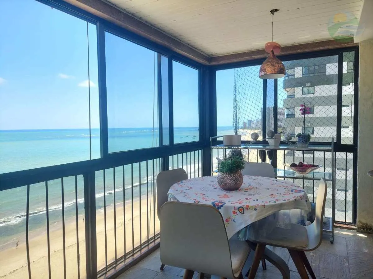 Imagem Apartamento com 3 quartos, andar alto, calçadão de Piedade, em Jaboatão dos Guararapes.