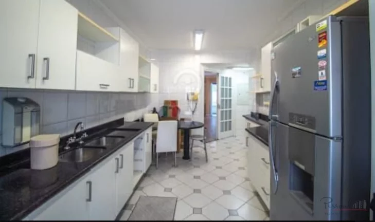 Imagem O Residencial Porto Seguro é localizado no centro da cidade, contém 4 dormitórios sendo 1 suíte ...