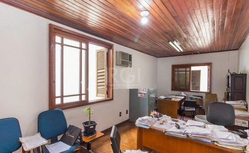 Imagem Predio para Venda - 120m², 3 dormitórios, 3 vagas - Partenon