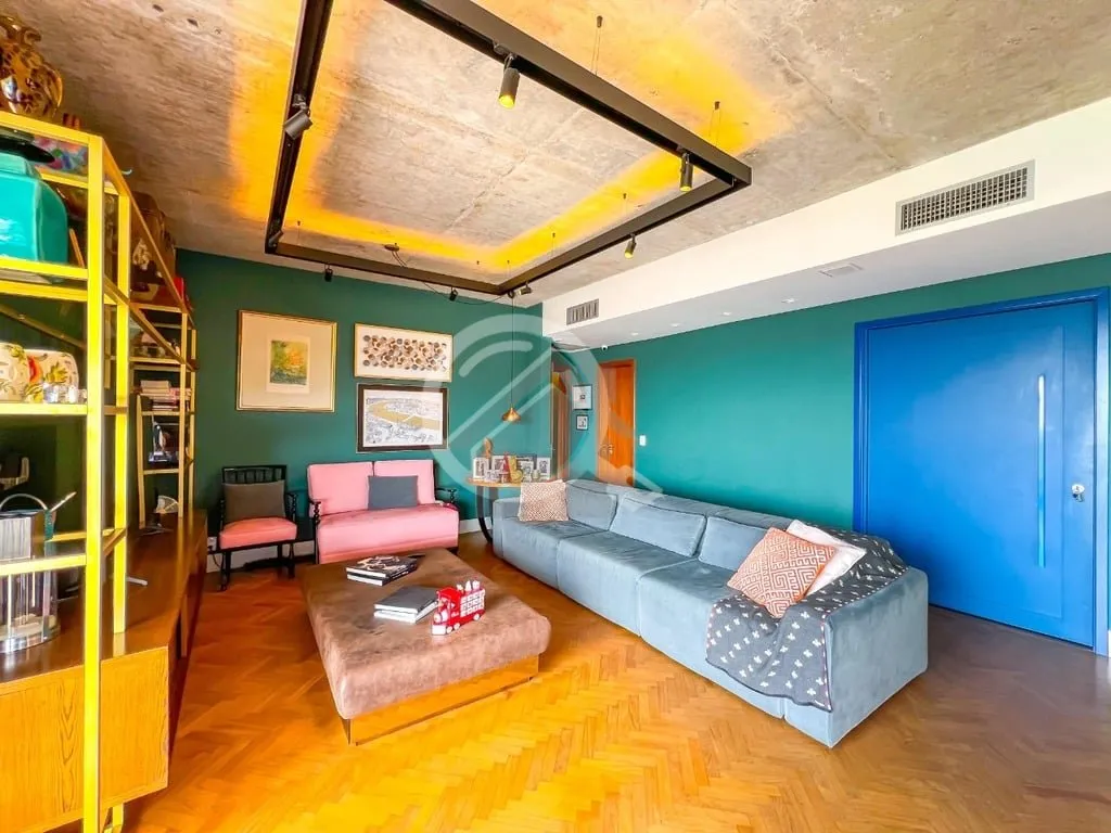 Imagem Localizado no prestigiado bairro Moinhos de Vento, este apartamento cheio de personalidade oferece u...