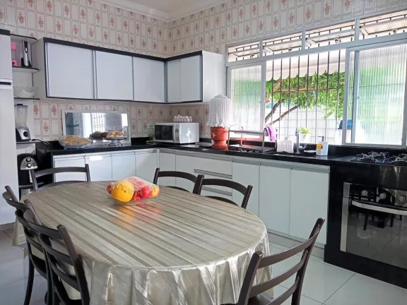 Imagem Casa para Venda em Recife, Areias, 3 dormitórios, 1 suíte, 2 banheiros, 2 vagas