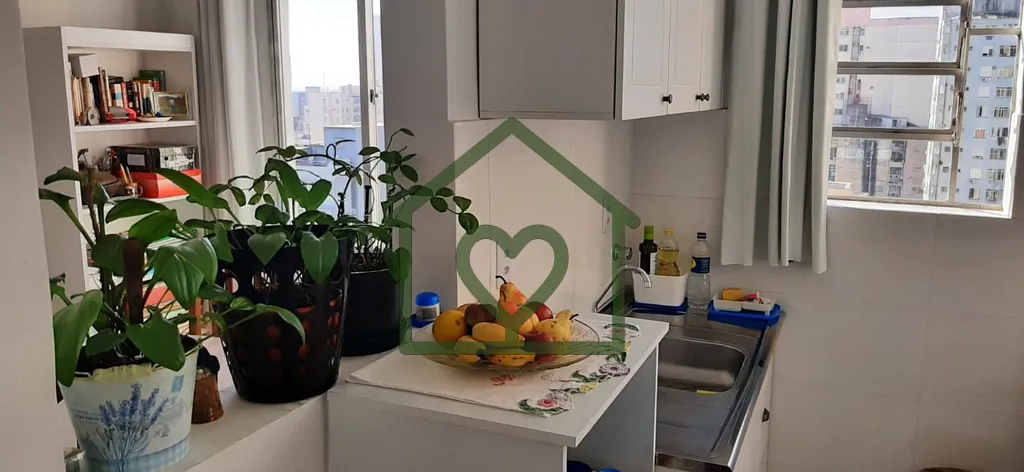 Imagem Lindo apartamento no último andar do prédio e na parte mais alta do Centro Histórico. 
 
Imóvel ...