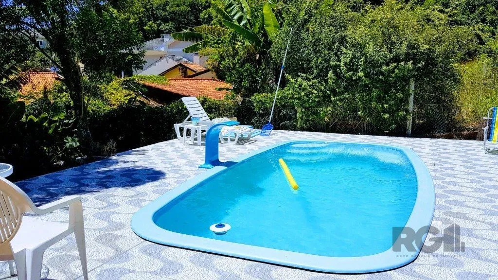 Imagem Casa no Condomínio Cantegrill em Viamão