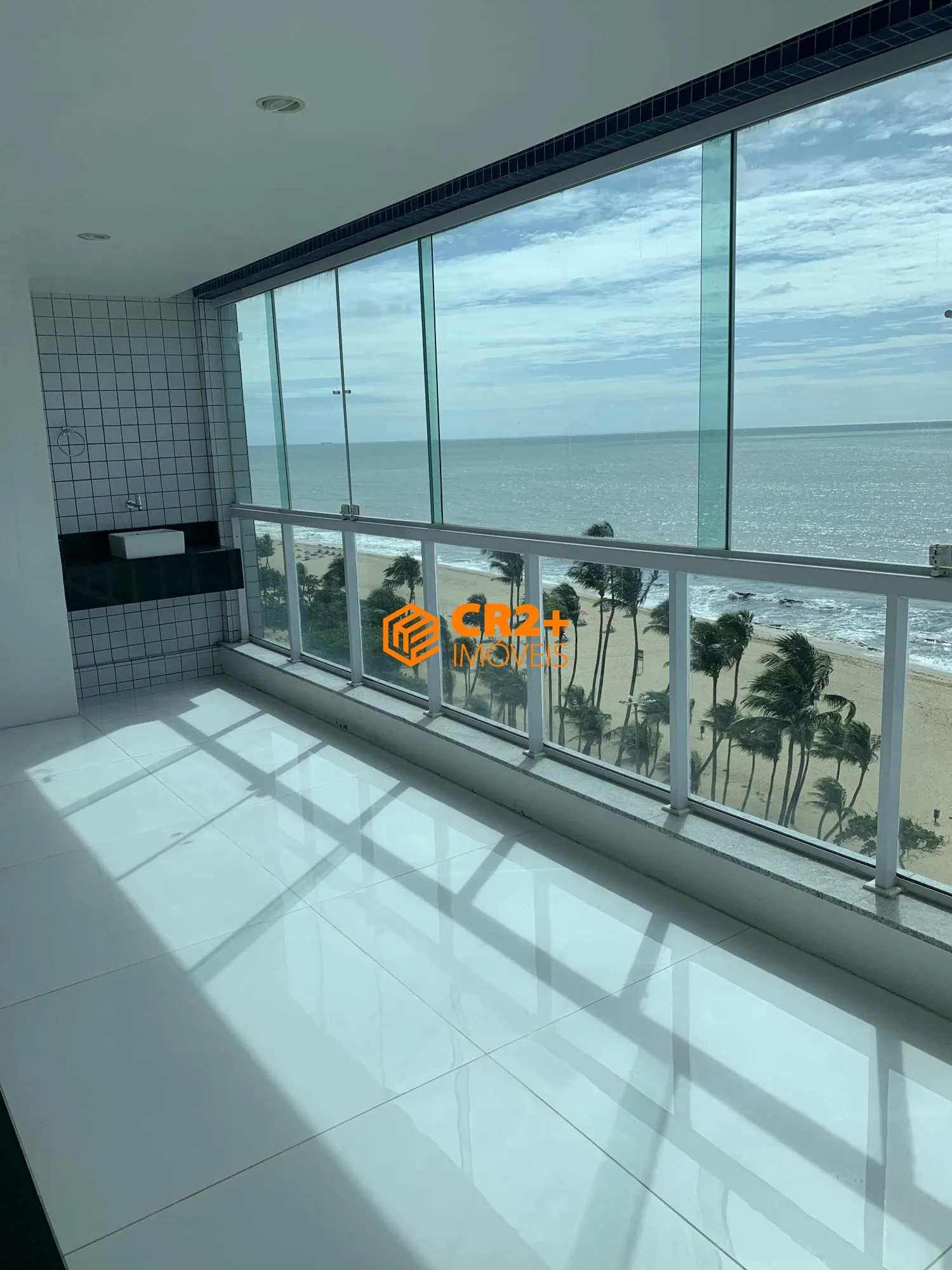 Foto do imóvel Vendo Apartamento com 277m2, 4QTOS, 2 Suítes sendo uma master. em Rua Bernardo Vieira de Melo, 2250 - Centro, Jaboatão dos Guararapes - PE