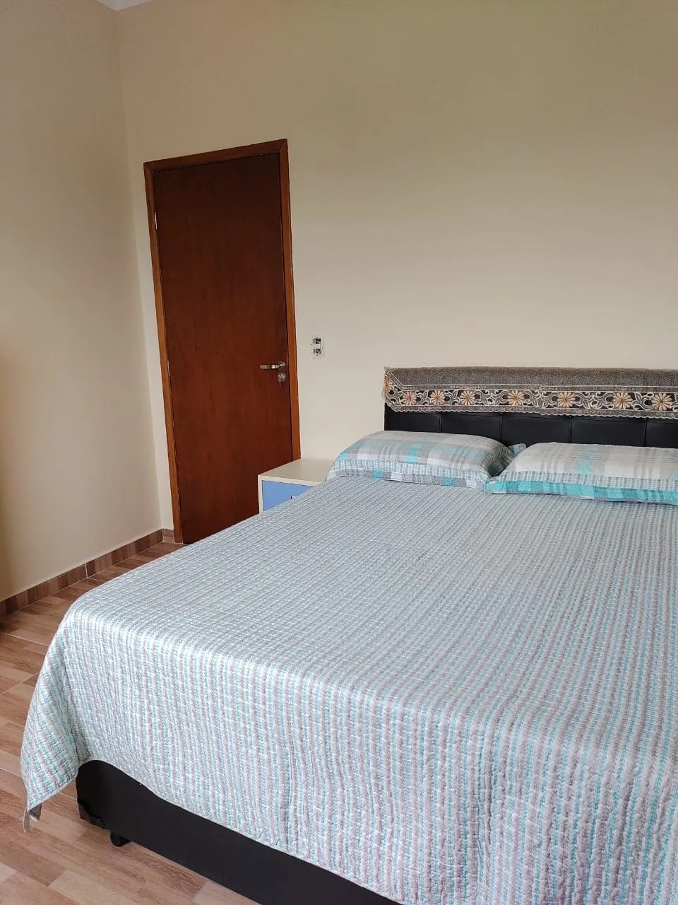 Imagem Sobrado Residencial e Comercial: O Espaço Perfeito para Viver e Empreender