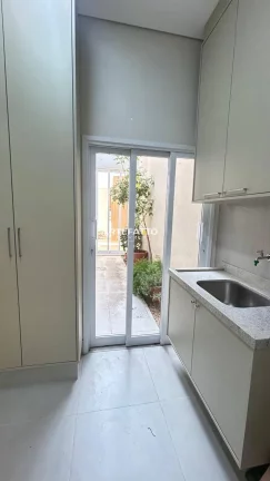 Imagem Vende-se Sobrado Condomínio Rodrigo Salloum
