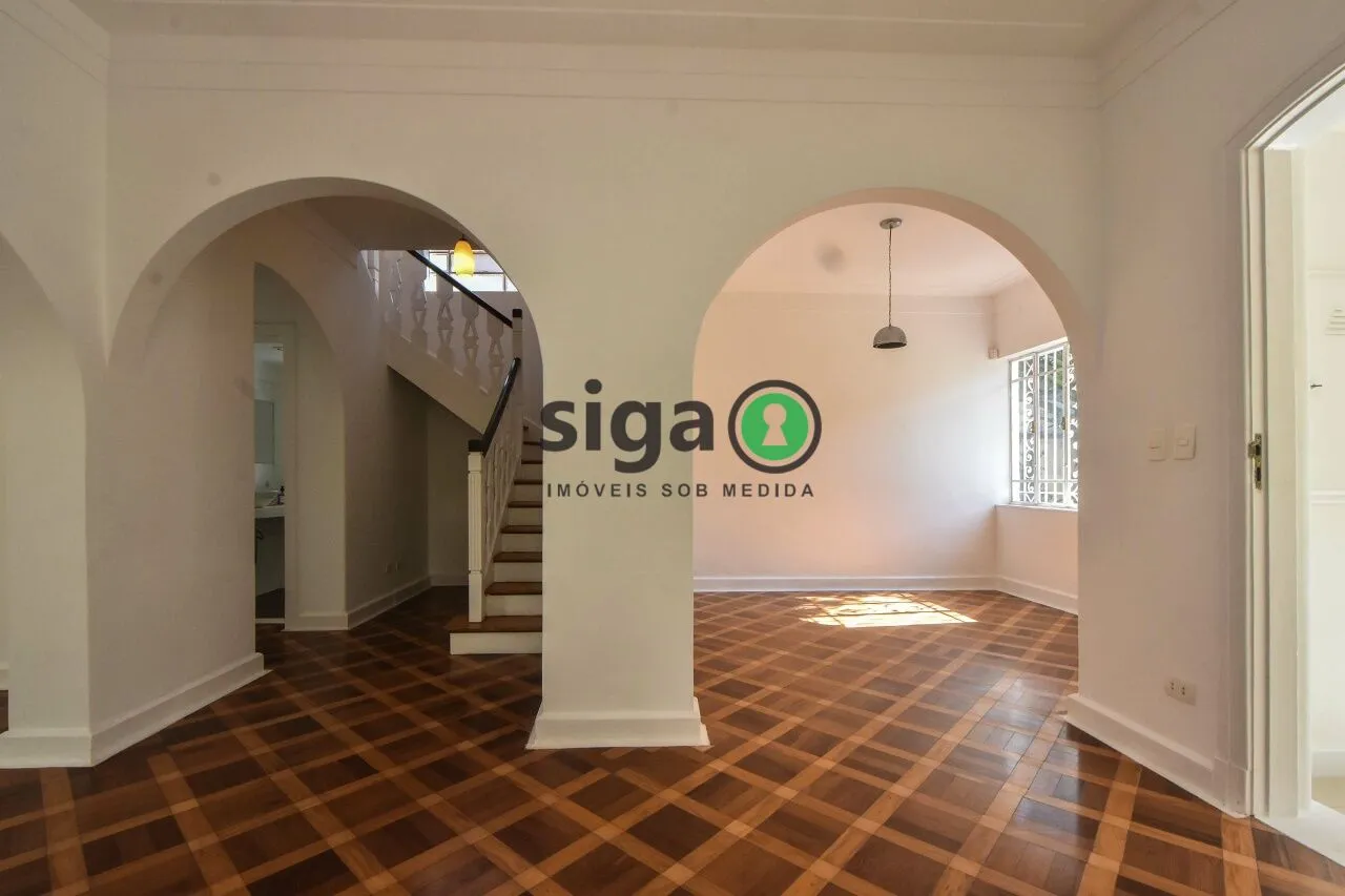 Imagem Casa Comercial para locação no Jardim Europa, com 250m², Sem Mobilia, várias salas