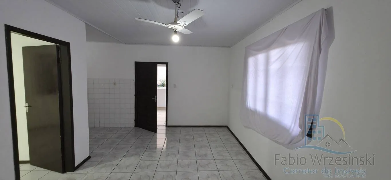 Imagem Casa Averbada à Venda no Bairro Itaum, 4 dormitórios